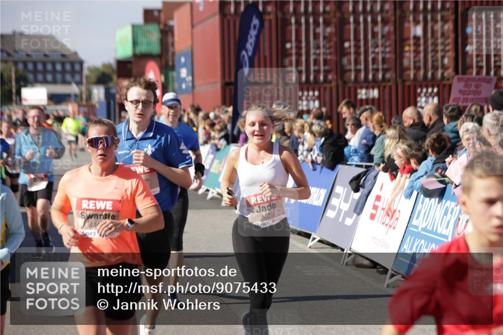 03.10.2025 - Köhlbrandbrückenlauf Jannik Wohlers http://msf.ph/oto/9075433 03.10.2025 13:16:30 Ziel 4036, 4144, 4146, 4314, 4317, 4347, 4408, 4414, 4586, 4952, 5032, 5104, 5498, 5570, 5630, 5694, 5815, 5836, 5983, 6208, 6353, 6377, 6761, 6771, 6812 meine-sportfotos.de