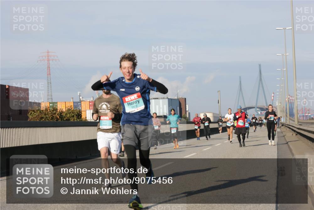 03.10.2025 - Köhlbrandbrückenlauf Jannik Wohlers http://msf.ph/oto/9075456 03.10.2025 09:51:29 Position 3 3835, 3379 meine-sportfotos.de