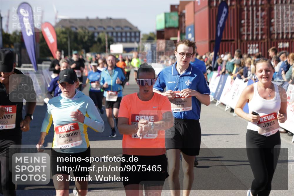 03.10.2025 - Köhlbrandbrückenlauf Jannik Wohlers http://msf.ph/oto/9075465 03.10.2025 13:16:30 Ziel 4036, 4144, 4146, 4314, 4317, 4347, 4408, 4414, 4586, 4952, 5032, 5104, 5498, 5570, 5630, 5694, 5815, 5836, 5983, 6208, 6353, 6377, 6761, 6771, 6812 meine-sportfotos.de