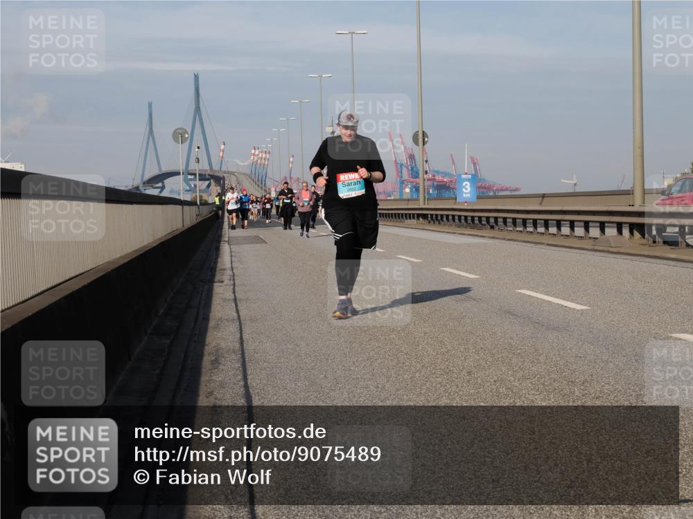 03.10.2025 - Köhlbrandbrückenlauf Fabian Wolf http://msf.ph/oto/9075489 03.10.2025 10:14:44 Position 3 2602, 3 meine-sportfotos.de
