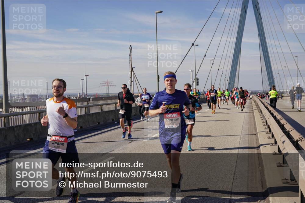 03.10.2025 - Köhlbrandbrückenlauf Michael Burmester http://msf.ph/oto/9075493 03.10.2025 12:40:49 Position 2 6097, 4252 meine-sportfotos.de