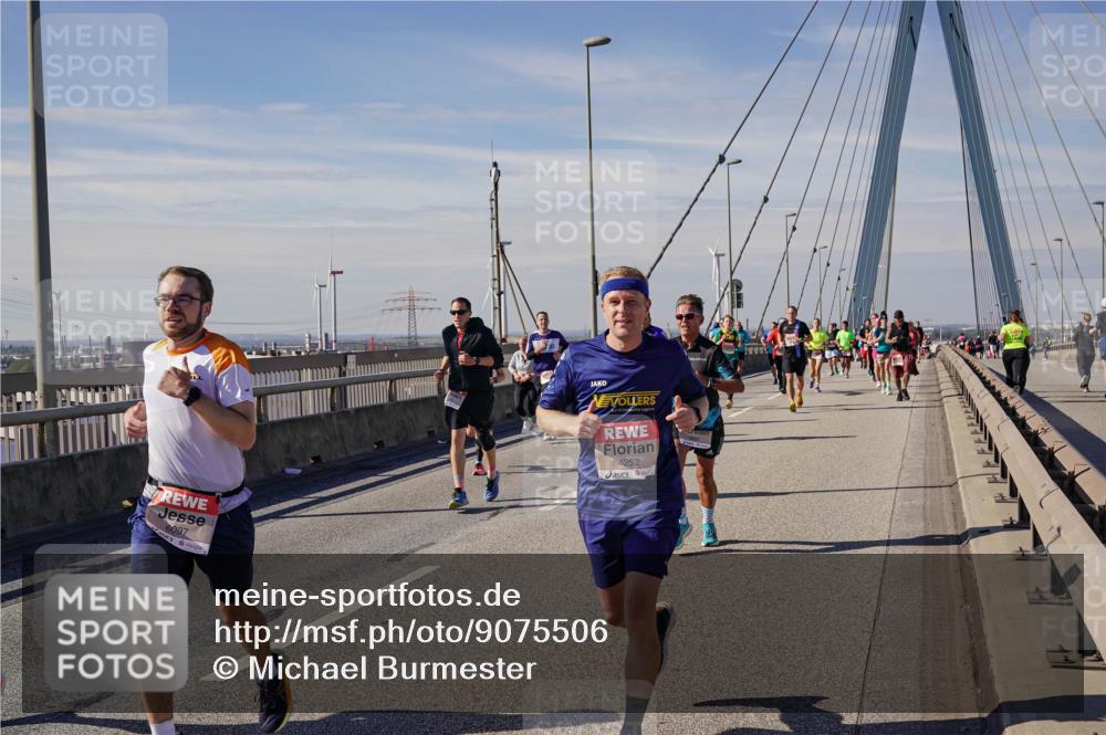 03.10.2025 - Köhlbrandbrückenlauf Michael Burmester http://msf.ph/oto/9075506 03.10.2025 12:40:50 Position 2 6097, 4252 meine-sportfotos.de