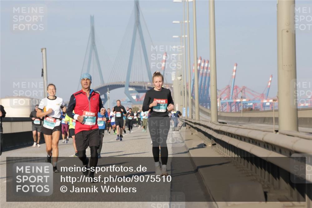 03.10.2025 - Köhlbrandbrückenlauf Jannik Wohlers http://msf.ph/oto/9075510 03.10.2025 09:51:31 Position 3 1134, 1208 meine-sportfotos.de