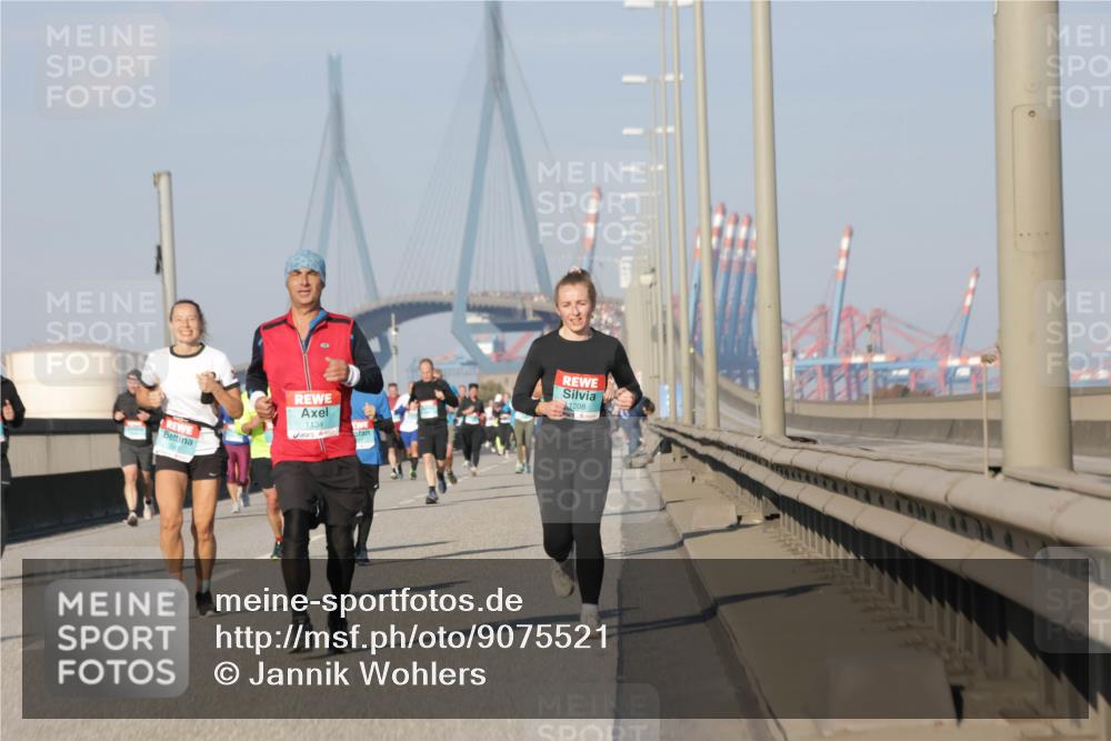 03.10.2025 - Köhlbrandbrückenlauf Jannik Wohlers http://msf.ph/oto/9075521 03.10.2025 09:51:31 Position 3 1134, 1208 meine-sportfotos.de