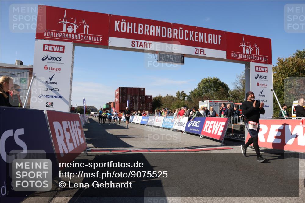03.10.2025 - Köhlbrandbrückenlauf Lena Gebhardt http://msf.ph/oto/9075525 03.10.2025 13:39:47 Ziel 5264, 5508, 5565, 5566, 6399, 6400 meine-sportfotos.de
