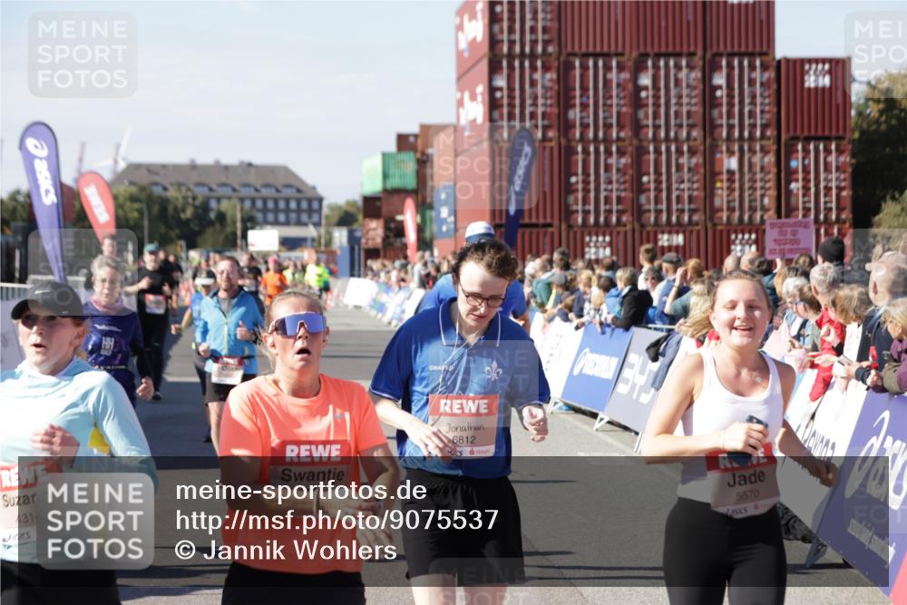 03.10.2025 - Köhlbrandbrückenlauf Jannik Wohlers http://msf.ph/oto/9075537 03.10.2025 13:16:31 Ziel 4036, 4144, 4146, 4314, 4317, 4408, 4414, 4586, 4952, 5104, 5498, 5570, 5630, 5694, 5815, 5983, 6208, 6353, 6377, 6761, 6771, 6812 meine-sportfotos.de