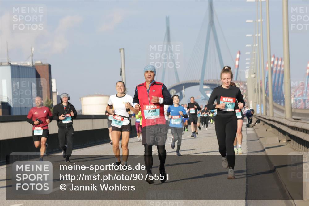 03.10.2025 - Köhlbrandbrückenlauf Jannik Wohlers http://msf.ph/oto/9075551 03.10.2025 09:51:32 Position 3 1134 meine-sportfotos.de