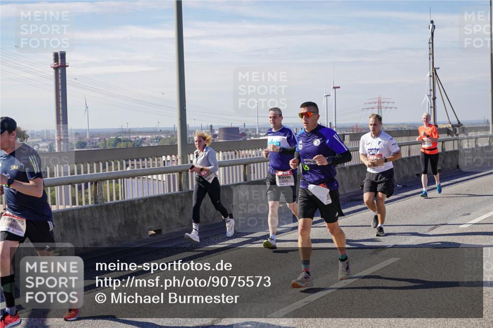 03.10.2025 - Köhlbrandbrückenlauf Michael Burmester http://msf.ph/oto/9075573 03.10.2025 12:40:53 Position 2 6461, 4279 meine-sportfotos.de