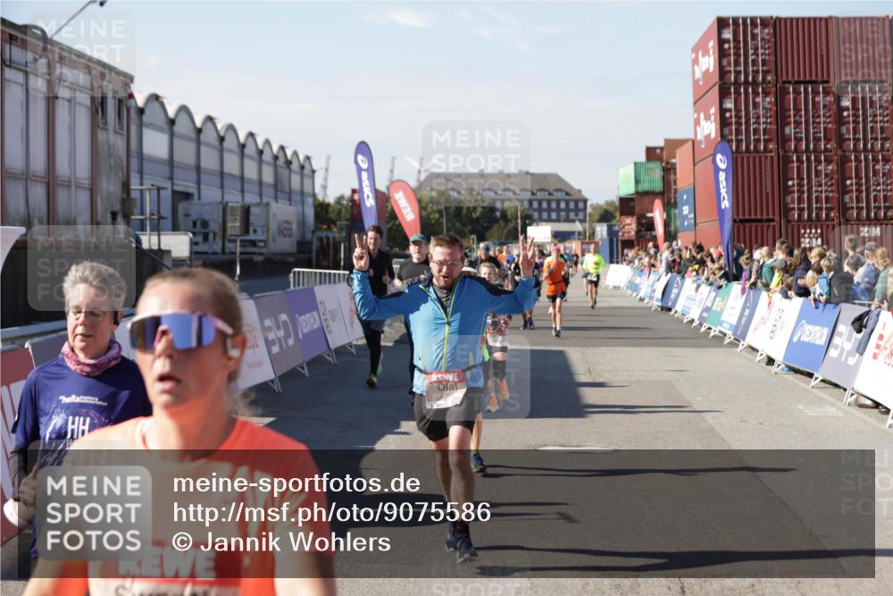 03.10.2025 - Köhlbrandbrückenlauf Jannik Wohlers http://msf.ph/oto/9075586 03.10.2025 13:16:33 Ziel 4036, 4146, 4235, 4314, 4408, 4414, 4586, 4952, 5104, 5498, 5570, 5630, 5694, 5815, 5983, 6208, 6353, 6377, 6761, 6812 meine-sportfotos.de