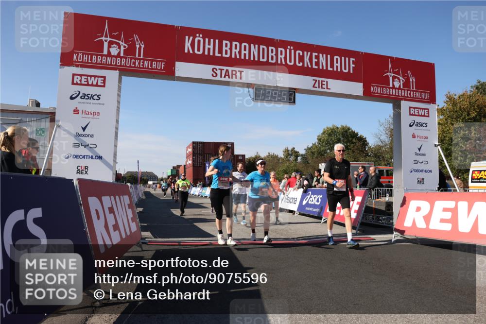 03.10.2025 - Köhlbrandbrückenlauf Lena Gebhardt http://msf.ph/oto/9075596 03.10.2025 13:39:53 Ziel 5264, 5484, 5487, 5508, 5565, 5566, 6399, 6400, 6401, 6403, 6522 meine-sportfotos.de