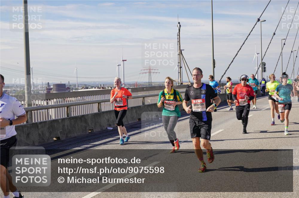 03.10.2025 - Köhlbrandbrückenlauf Michael Burmester http://msf.ph/oto/9075598 03.10.2025 12:40:55 Position 2 6465 meine-sportfotos.de