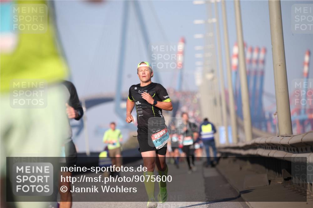 03.10.2025 - Köhlbrandbrückenlauf Jannik Wohlers http://msf.ph/oto/9075600 03.10.2025 09:41:59 Position 3 3609 meine-sportfotos.de