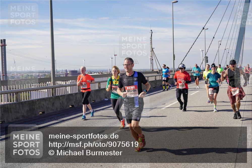 03.10.2025 - Köhlbrandbrückenlauf Michael Burmester http://msf.ph/oto/9075619 03.10.2025 12:40:55 Position 2 6465, 2025 meine-sportfotos.de