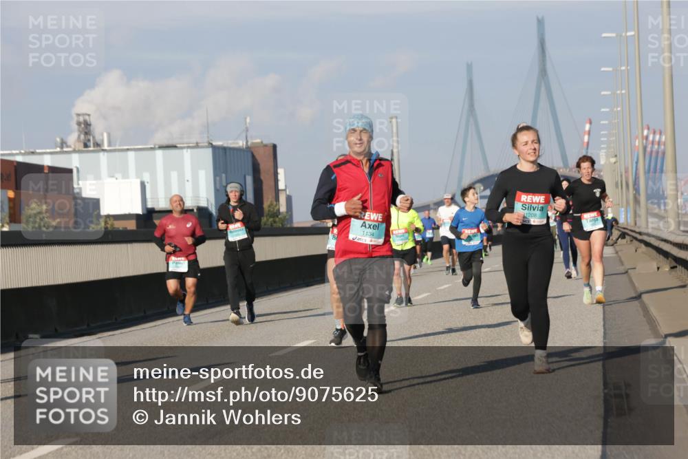 03.10.2025 - Köhlbrandbrückenlauf Jannik Wohlers http://msf.ph/oto/9075625 03.10.2025 09:51:34 Position 3 1134, 1208 meine-sportfotos.de