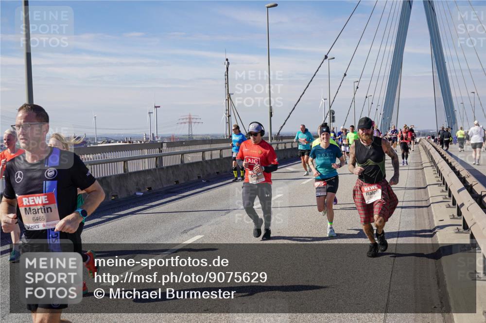 03.10.2025 - Köhlbrandbrückenlauf Michael Burmester http://msf.ph/oto/9075629 03.10.2025 12:40:56 Position 2 6465, 2025 meine-sportfotos.de