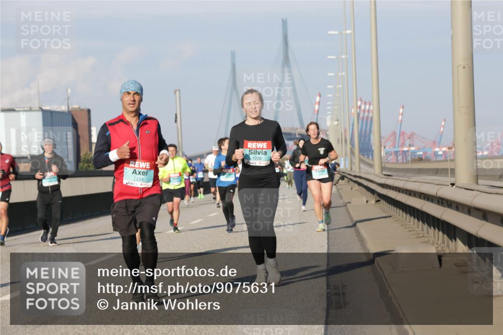 03.10.2025 - Köhlbrandbrückenlauf Jannik Wohlers http://msf.ph/oto/9075631 03.10.2025 09:51:34 Position 3 1134, 1208 meine-sportfotos.de