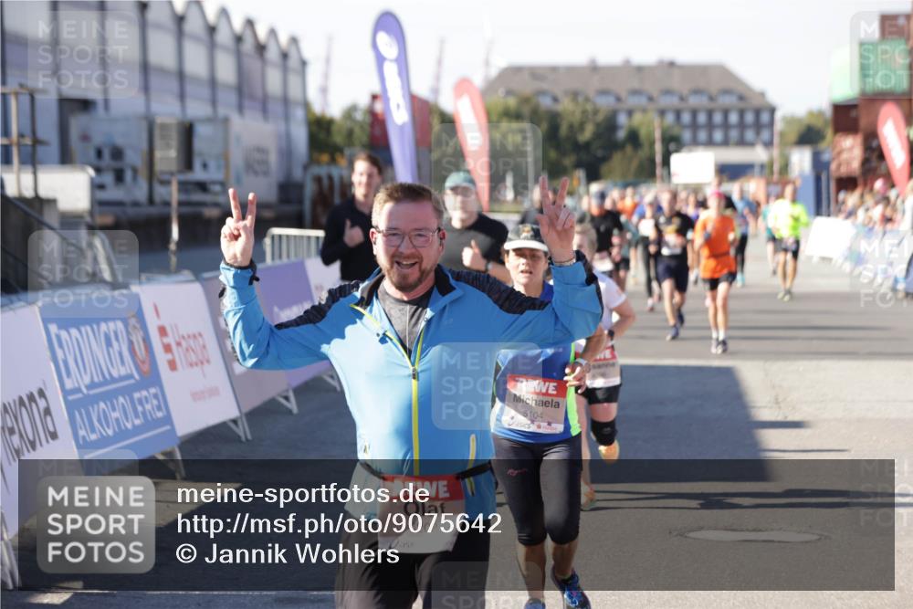 03.10.2025 - Köhlbrandbrückenlauf Jannik Wohlers http://msf.ph/oto/9075642 03.10.2025 13:16:34 Ziel 4036, 4146, 4235, 4314, 4408, 4586, 5104, 5498, 5570, 5630, 5694, 5815, 5983, 6208, 6353, 6377, 6812 meine-sportfotos.de