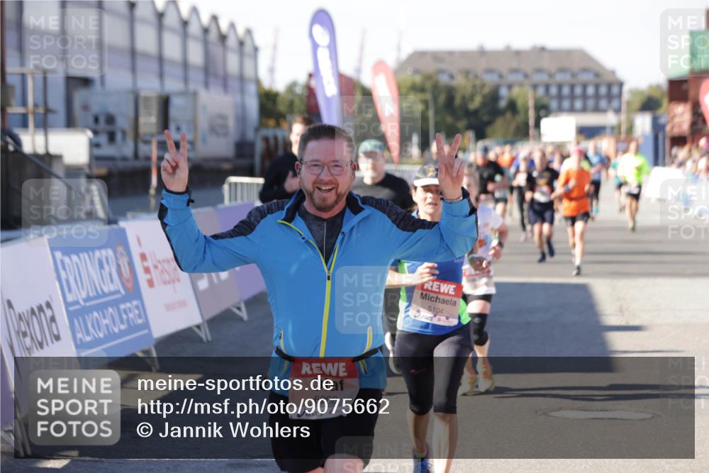 03.10.2025 - Köhlbrandbrückenlauf Jannik Wohlers http://msf.ph/oto/9075662 03.10.2025 13:16:34 Ziel 4036, 4146, 4235, 4314, 4408, 4586, 5104, 5498, 5570, 5630, 5694, 5815, 5983, 6208, 6353, 6377, 6812 meine-sportfotos.de