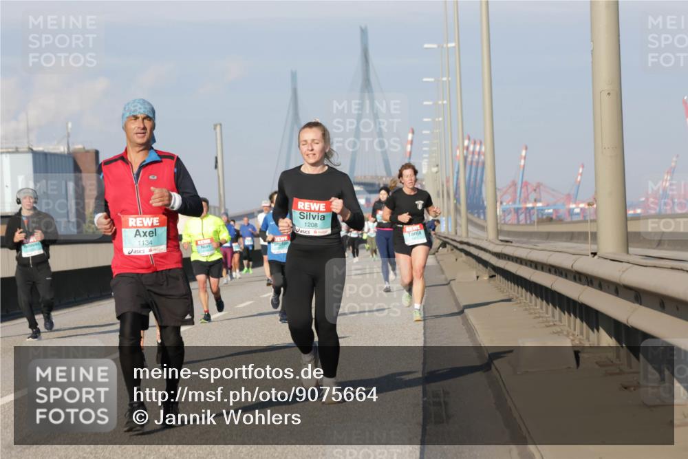 03.10.2025 - Köhlbrandbrückenlauf Jannik Wohlers http://msf.ph/oto/9075664 03.10.2025 09:51:35 Position 3 1208, 1134 meine-sportfotos.de