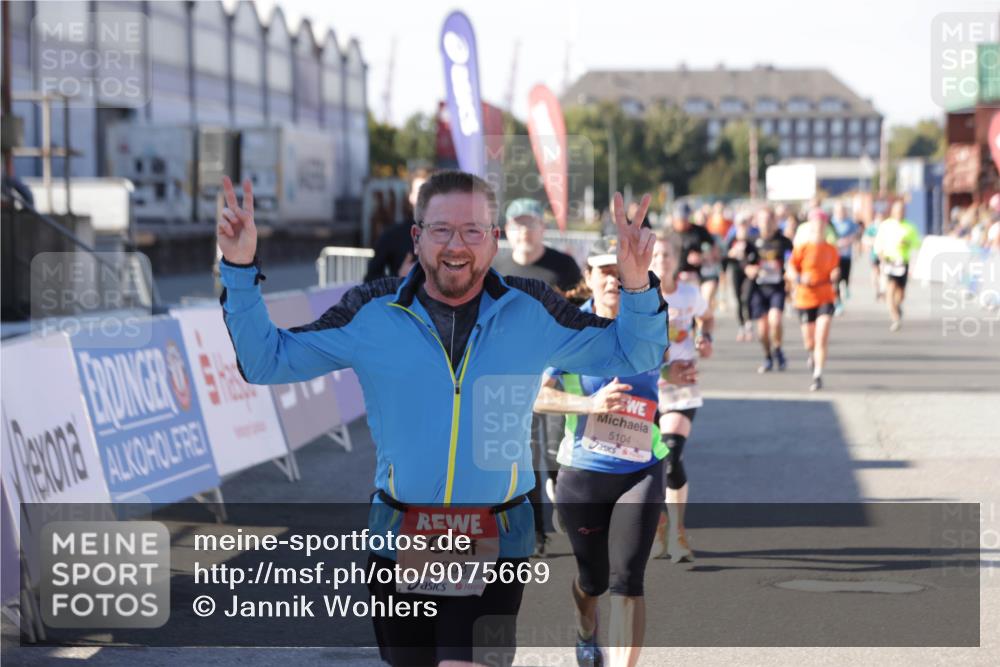 03.10.2025 - Köhlbrandbrückenlauf Jannik Wohlers http://msf.ph/oto/9075669 03.10.2025 13:16:34 Ziel 4036, 4146, 4235, 4314, 4408, 4586, 5104, 5498, 5570, 5630, 5694, 5815, 5983, 6208, 6353, 6377, 6812 meine-sportfotos.de