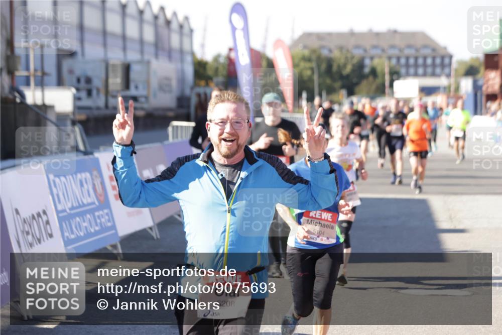 03.10.2025 - Köhlbrandbrückenlauf Jannik Wohlers http://msf.ph/oto/9075693 03.10.2025 13:16:34 Ziel 4036, 4146, 4235, 4314, 4408, 4586, 5104, 5498, 5570, 5630, 5694, 5815, 5983, 6208, 6353, 6377, 6812 meine-sportfotos.de