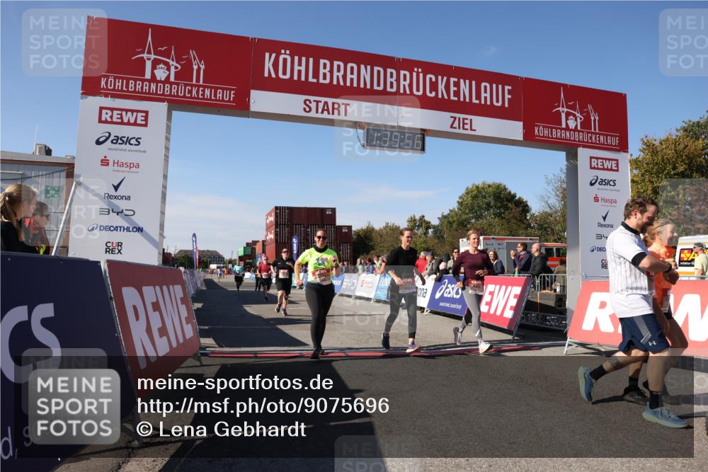 03.10.2025 - Köhlbrandbrückenlauf Lena Gebhardt http://msf.ph/oto/9075696 03.10.2025 13:39:56 Ziel 5264, 5484, 5487, 5565, 5566, 5831, 5832, 5835, 6399, 6400, 6401, 6403, 6522 meine-sportfotos.de