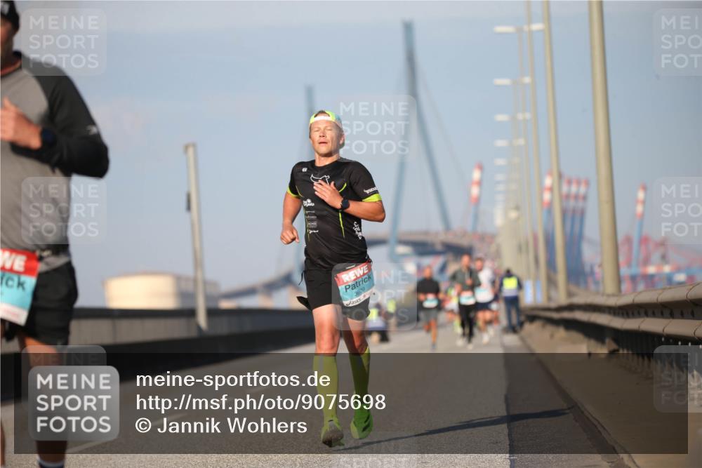 03.10.2025 - Köhlbrandbrückenlauf Jannik Wohlers http://msf.ph/oto/9075698 03.10.2025 09:42:03 Position 3 3609 meine-sportfotos.de