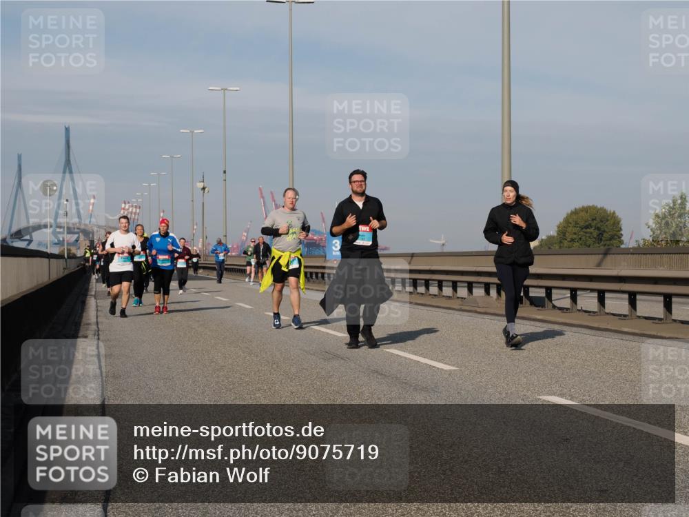 03.10.2025 - Köhlbrandbrückenlauf Fabian Wolf http://msf.ph/oto/9075719 03.10.2025 10:15:04 Position 3  meine-sportfotos.de