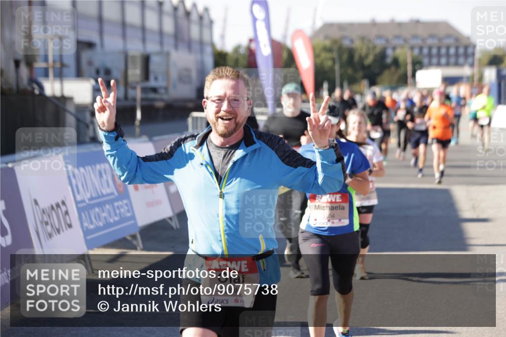 03.10.2025 - Köhlbrandbrückenlauf Jannik Wohlers http://msf.ph/oto/9075738 03.10.2025 13:16:34 Ziel 4036, 4146, 4235, 4314, 4408, 4586, 5104, 5498, 5570, 5630, 5694, 5815, 5983, 6208, 6353, 6377, 6812 meine-sportfotos.de