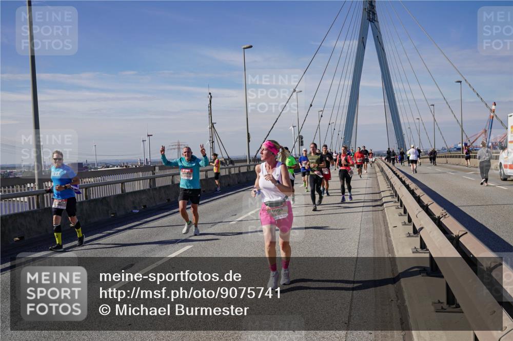03.10.2025 - Köhlbrandbrückenlauf Michael Burmester http://msf.ph/oto/9075741 03.10.2025 12:40:59 Position 2  meine-sportfotos.de