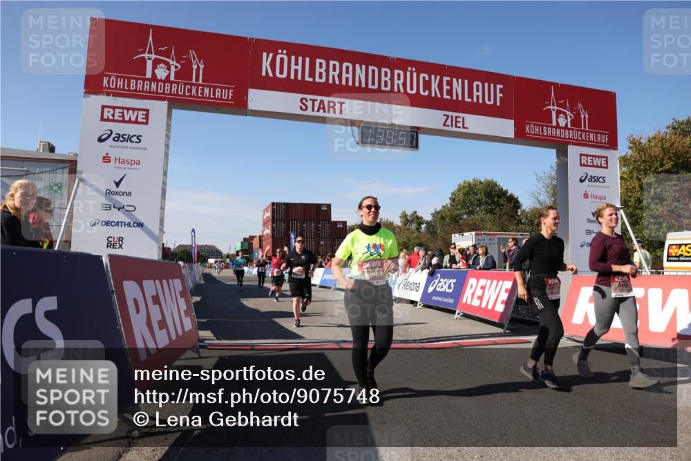 03.10.2025 - Köhlbrandbrückenlauf Lena Gebhardt http://msf.ph/oto/9075748 03.10.2025 13:39:57 Ziel 5264, 5484, 5487, 5565, 5566, 5831, 5832, 5835, 6399, 6400, 6401, 6403, 6522 meine-sportfotos.de