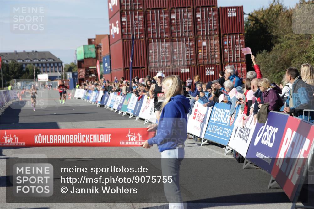 03.10.2025 - Köhlbrandbrückenlauf Jannik Wohlers http://msf.ph/oto/9075755 03.10.2025 12:46:42 Ziel 4027, 4033 meine-sportfotos.de