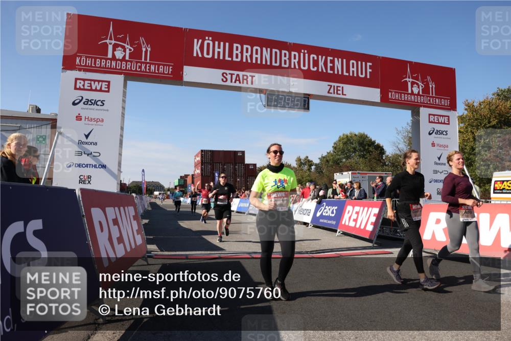 03.10.2025 - Köhlbrandbrückenlauf Lena Gebhardt http://msf.ph/oto/9075760 03.10.2025 13:39:57 Ziel 5264, 5484, 5487, 5565, 5566, 5831, 5832, 5835, 6399, 6400, 6401, 6403, 6522 meine-sportfotos.de