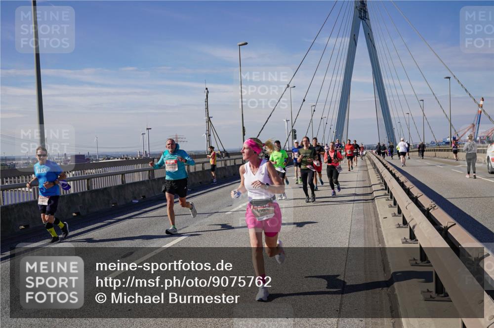 03.10.2025 - Köhlbrandbrückenlauf Michael Burmester http://msf.ph/oto/9075762 03.10.2025 12:41:00 Position 2 91115 meine-sportfotos.de