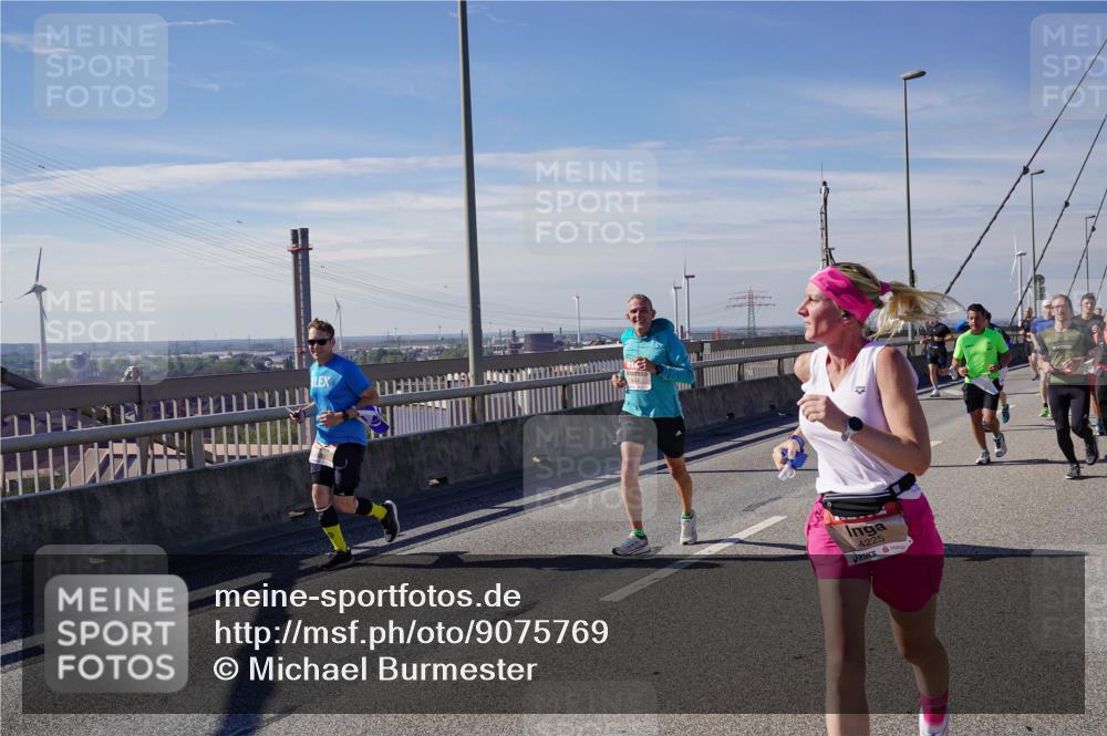 03.10.2025 - Köhlbrandbrückenlauf Michael Burmester http://msf.ph/oto/9075769 03.10.2025 12:41:00 Position 2 4225 meine-sportfotos.de