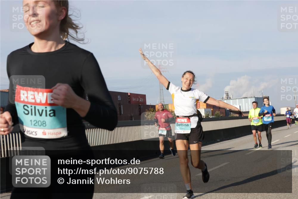 03.10.2025 - Köhlbrandbrückenlauf Jannik Wohlers http://msf.ph/oto/9075788 03.10.2025 09:51:39 Position 3 1208, 3341 meine-sportfotos.de