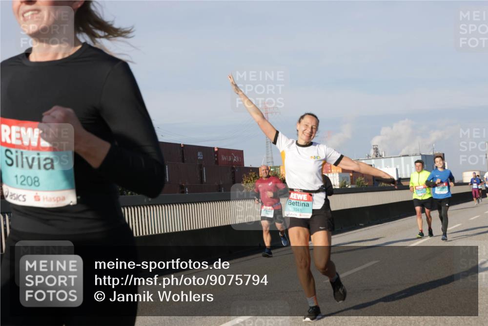 03.10.2025 - Köhlbrandbrückenlauf Jannik Wohlers http://msf.ph/oto/9075794 03.10.2025 09:51:39 Position 3 1208, 3341 meine-sportfotos.de
