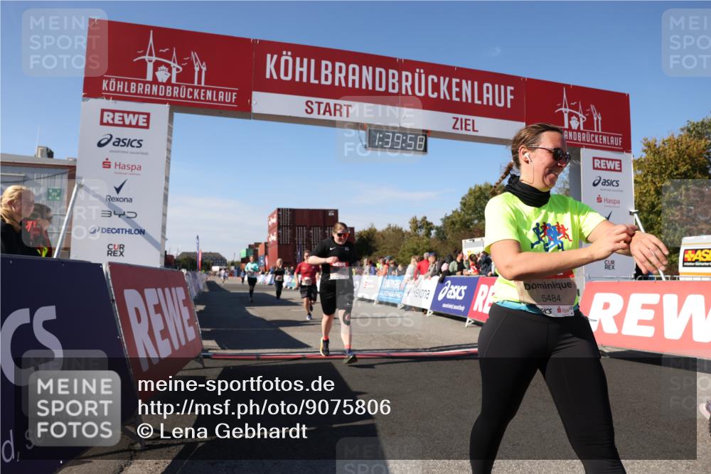 03.10.2025 - Köhlbrandbrückenlauf Lena Gebhardt http://msf.ph/oto/9075806 03.10.2025 13:39:58 Ziel 5264, 5484, 5487, 5565, 5566, 5831, 5832, 5835, 6399, 6400, 6401, 6403, 6522 meine-sportfotos.de