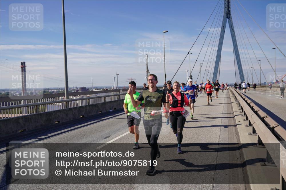 03.10.2025 - Köhlbrandbrückenlauf Michael Burmester http://msf.ph/oto/9075819 03.10.2025 12:41:03 Position 2  meine-sportfotos.de