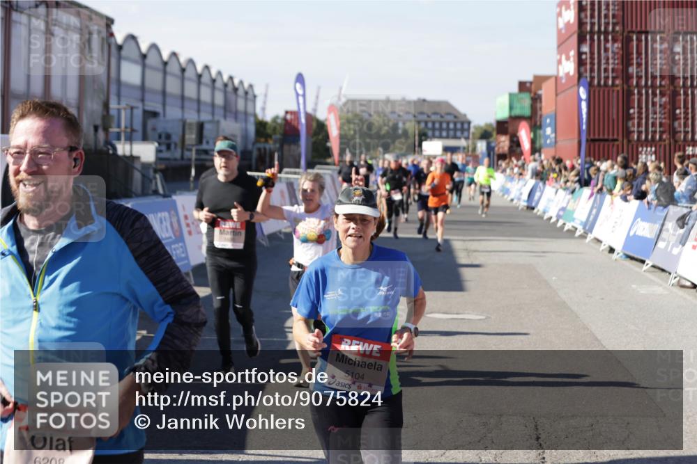 03.10.2025 - Köhlbrandbrückenlauf Jannik Wohlers http://msf.ph/oto/9075824 03.10.2025 13:16:36 Ziel 4036, 4146, 4235, 4314, 4408, 4586, 4813, 5104, 5570, 5630, 5694, 5815, 5983, 6208, 6353, 6377, 6812 meine-sportfotos.de