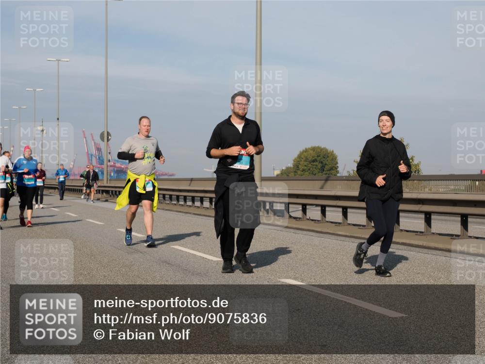 03.10.2025 - Köhlbrandbrückenlauf Fabian Wolf http://msf.ph/oto/9075836 03.10.2025 10:15:06 Position 3 33 meine-sportfotos.de
