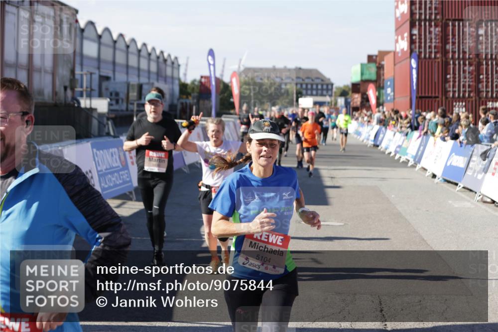 03.10.2025 - Köhlbrandbrückenlauf Jannik Wohlers http://msf.ph/oto/9075844 03.10.2025 13:16:36 Ziel 4036, 4146, 4235, 4314, 4408, 4586, 4813, 5104, 5570, 5630, 5694, 5815, 5983, 6208, 6353, 6377, 6812 meine-sportfotos.de