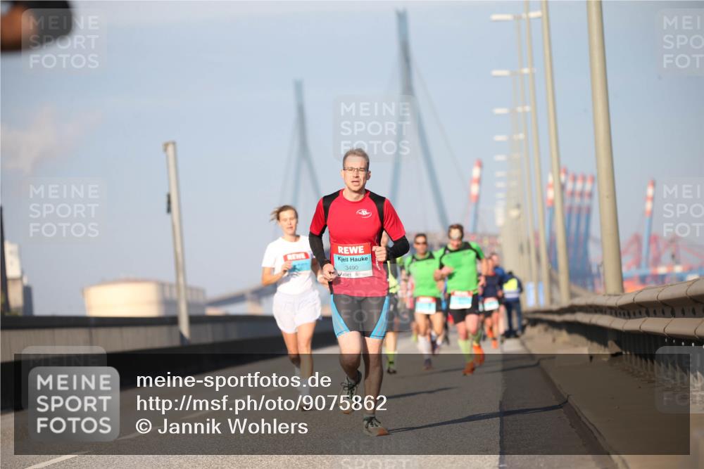 03.10.2025 - Köhlbrandbrückenlauf Jannik Wohlers http://msf.ph/oto/9075862 03.10.2025 09:42:27 Position 3 3490 meine-sportfotos.de