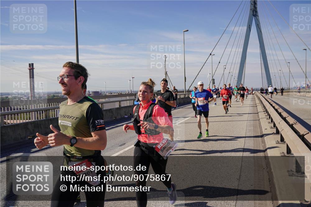 03.10.2025 - Köhlbrandbrückenlauf Michael Burmester http://msf.ph/oto/9075867 03.10.2025 12:41:03 Position 2 5639 meine-sportfotos.de