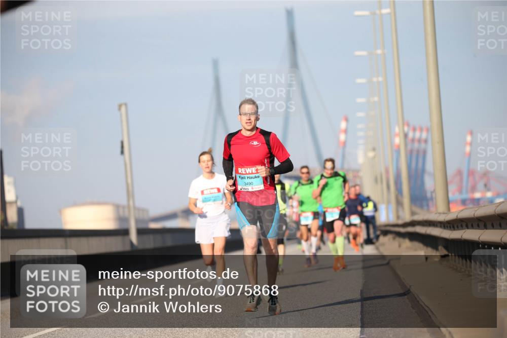 03.10.2025 - Köhlbrandbrückenlauf Jannik Wohlers http://msf.ph/oto/9075868 03.10.2025 09:42:27 Position 3 3490 meine-sportfotos.de