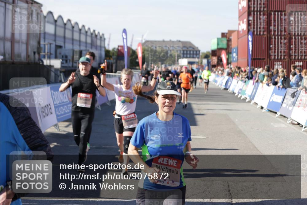 03.10.2025 - Köhlbrandbrückenlauf Jannik Wohlers http://msf.ph/oto/9075872 03.10.2025 13:16:36 Ziel 4036, 4146, 4235, 4314, 4408, 4586, 4813, 5104, 5570, 5630, 5694, 5815, 5983, 6208, 6353, 6377, 6812 meine-sportfotos.de