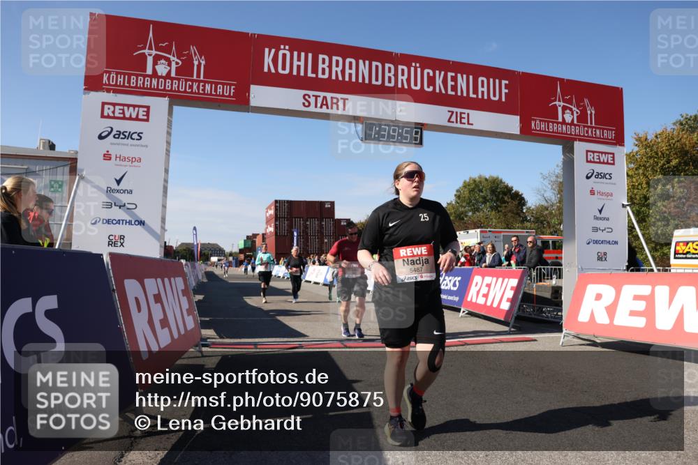 03.10.2025 - Köhlbrandbrückenlauf Lena Gebhardt http://msf.ph/oto/9075875 03.10.2025 13:40:00 Ziel 5264, 5484, 5487, 5565, 5566, 5831, 5832, 5835, 6399, 6400, 6401, 6403, 6522 meine-sportfotos.de