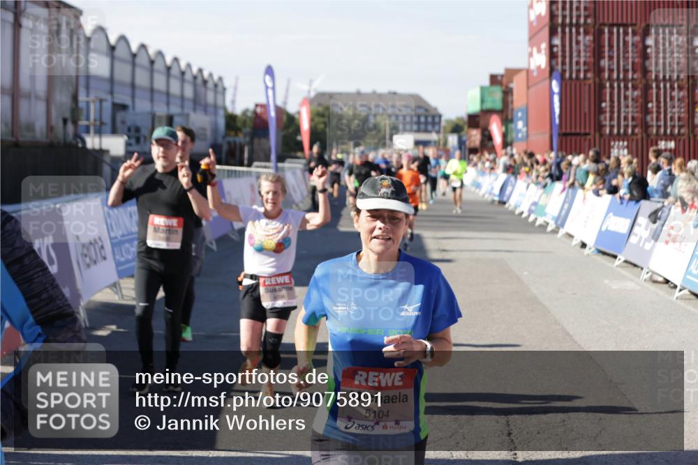 03.10.2025 - Köhlbrandbrückenlauf Jannik Wohlers http://msf.ph/oto/9075891 03.10.2025 13:16:36 Ziel 4036, 4146, 4235, 4314, 4408, 4586, 4813, 5104, 5570, 5630, 5694, 5815, 5983, 6208, 6353, 6377, 6812 meine-sportfotos.de