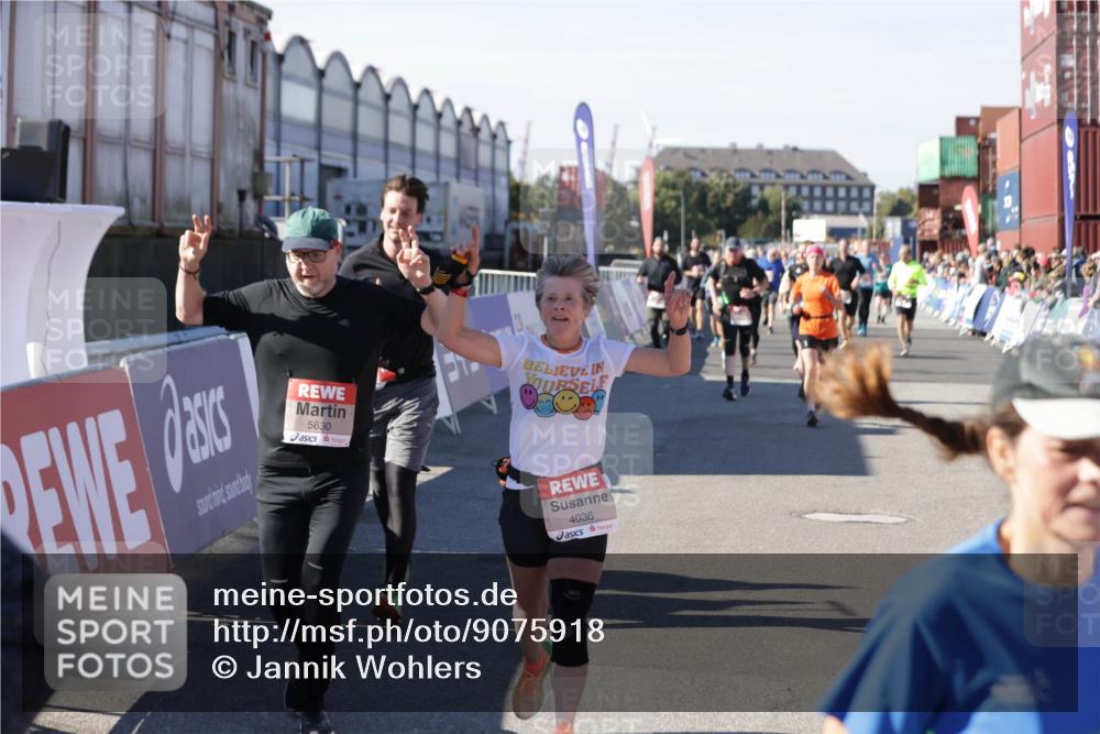 03.10.2025 - Köhlbrandbrückenlauf Jannik Wohlers http://msf.ph/oto/9075918 03.10.2025 13:16:37 Ziel 4036, 4146, 4235, 4314, 4330, 4408, 4431, 4586, 4813, 5104, 5570, 5630, 5694, 5815, 6208, 6353, 6377, 6812 meine-sportfotos.de