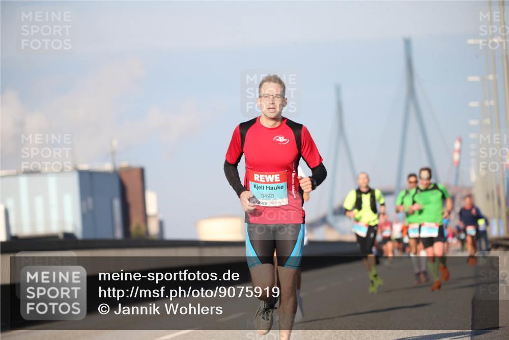 03.10.2025 - Köhlbrandbrückenlauf Jannik Wohlers http://msf.ph/oto/9075919 03.10.2025 09:42:29 Position 3 3490 meine-sportfotos.de